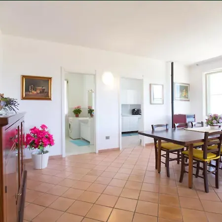 Willa Mimosa Ad A 2km Dalla Per 6 Persone